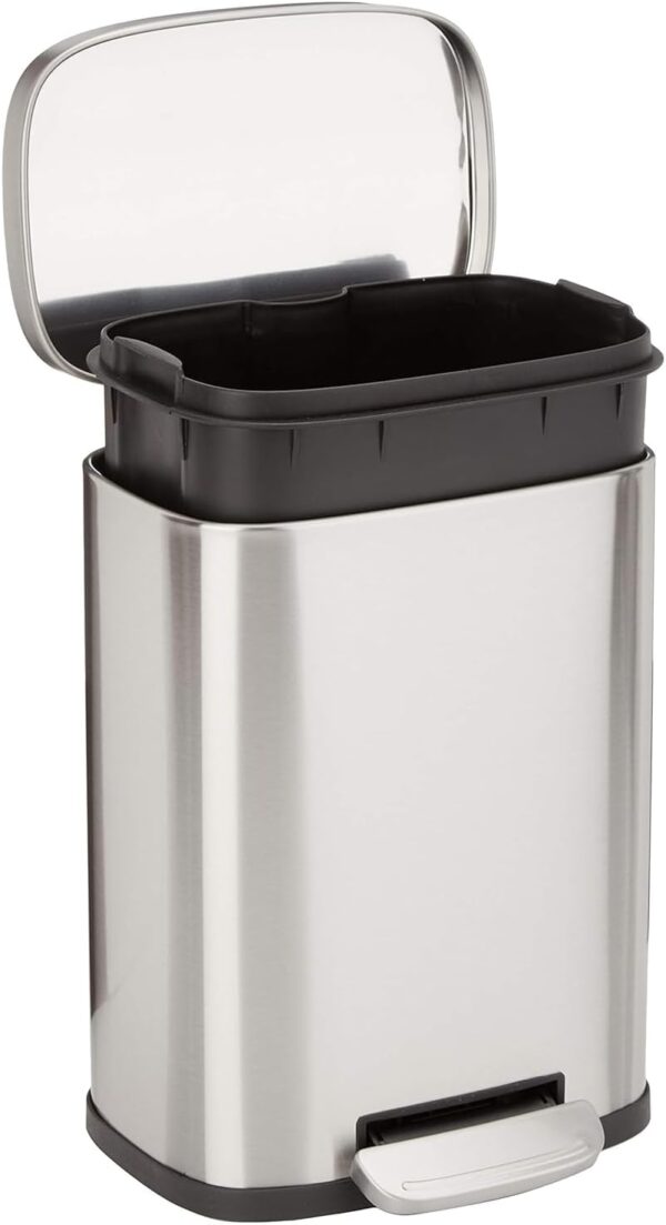 Amazonベーシック ゴミ箱 5l(5リットル) ソフトクローズ 静音 ふた付き ペダル付き スチール製 ステンレススチール おしゃれ 長方形 シルバー